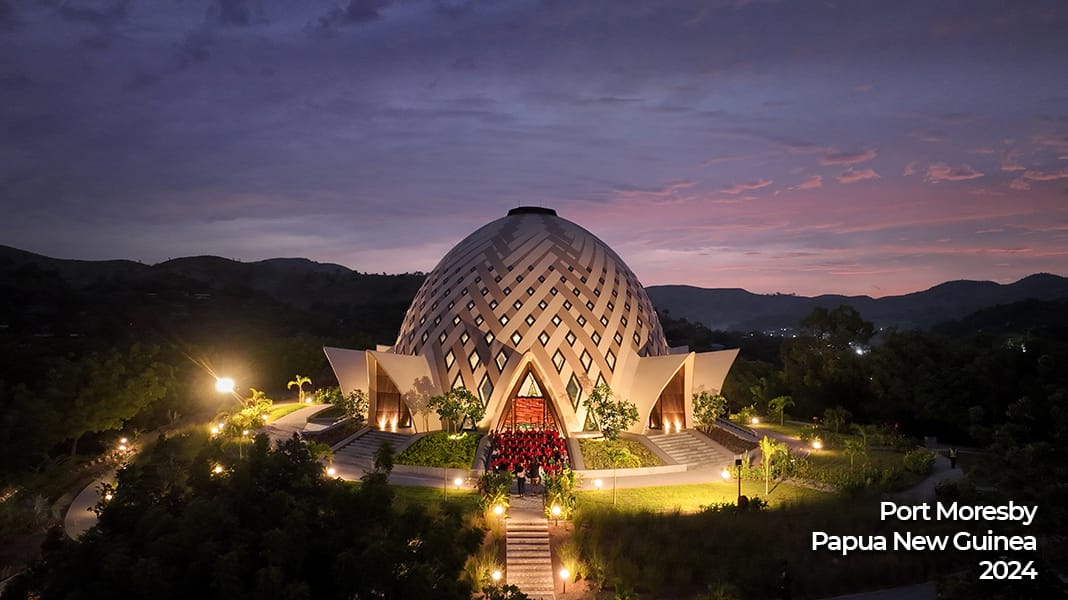 Bahá’í House of Worship 15